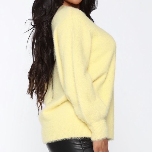 Fashion Nova Keep it fuzzy sweater - Picture 3 of 4